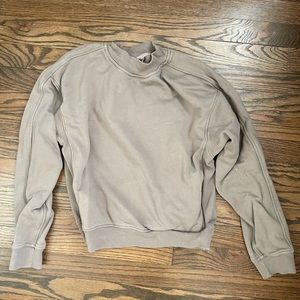 Lululemon size 4 crew neck sweatshirt